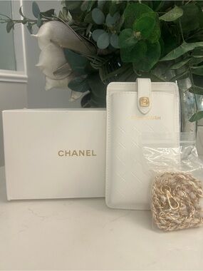 COCO Crush Quilted White Crossbody Phone Case with Gold Chain